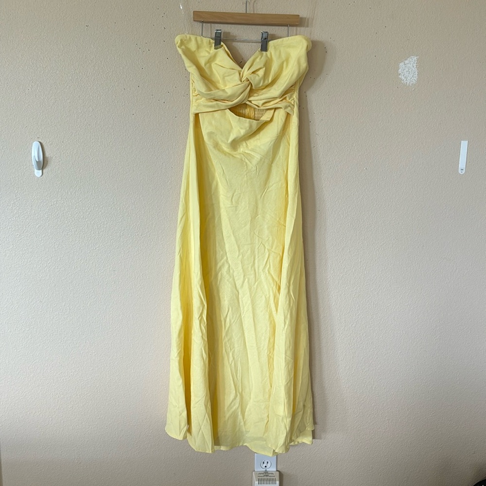 Never been worn strapless yellow dress